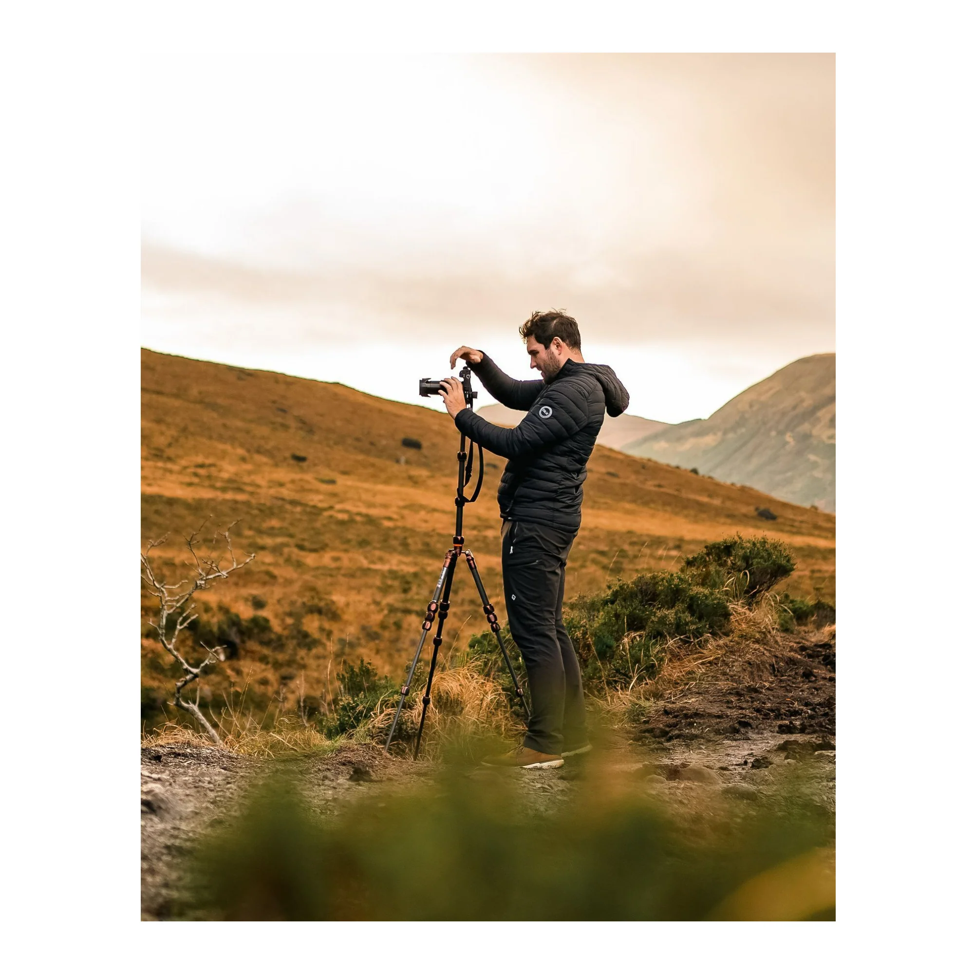 3 Legged Thing Punks Billy 2.0 Carbon Fiber Travel-Friendly Tripod Kit (Black) - Image 12