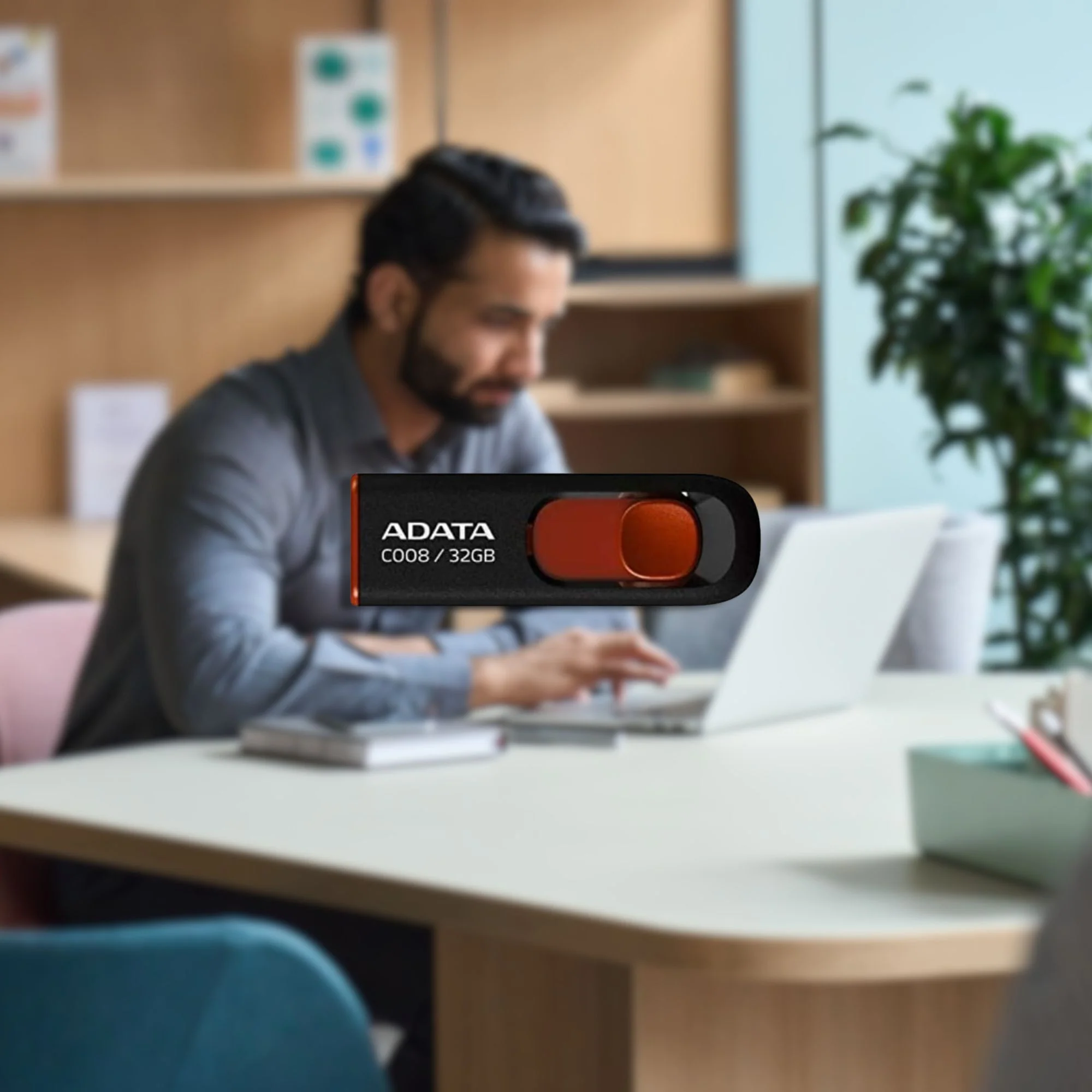 Adata C008 32GB USB 2.0 Retractable Flash Drive (Red) with USB 3.0 to USB-C Adapter (10-Pack) - Image 7