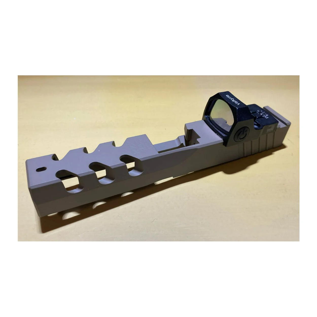 ADE Advanced Optics RD3-023 Valkyrie Green Dot (FDE Body/Tan Body) - Image 20