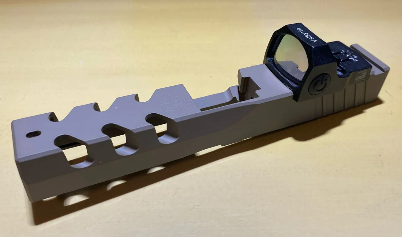 ADE Advanced Optics RD3-023 Valkyrie Green Dot (FDE Body/Tan Body) - Image 3