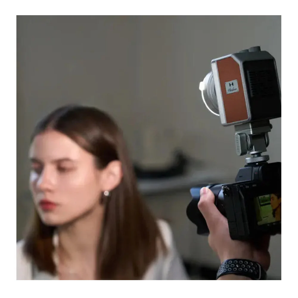 Harlowe Mini II 20W Portable Camera Light - Bi-Color 2700-6500K (Standard Kit) - Image 9