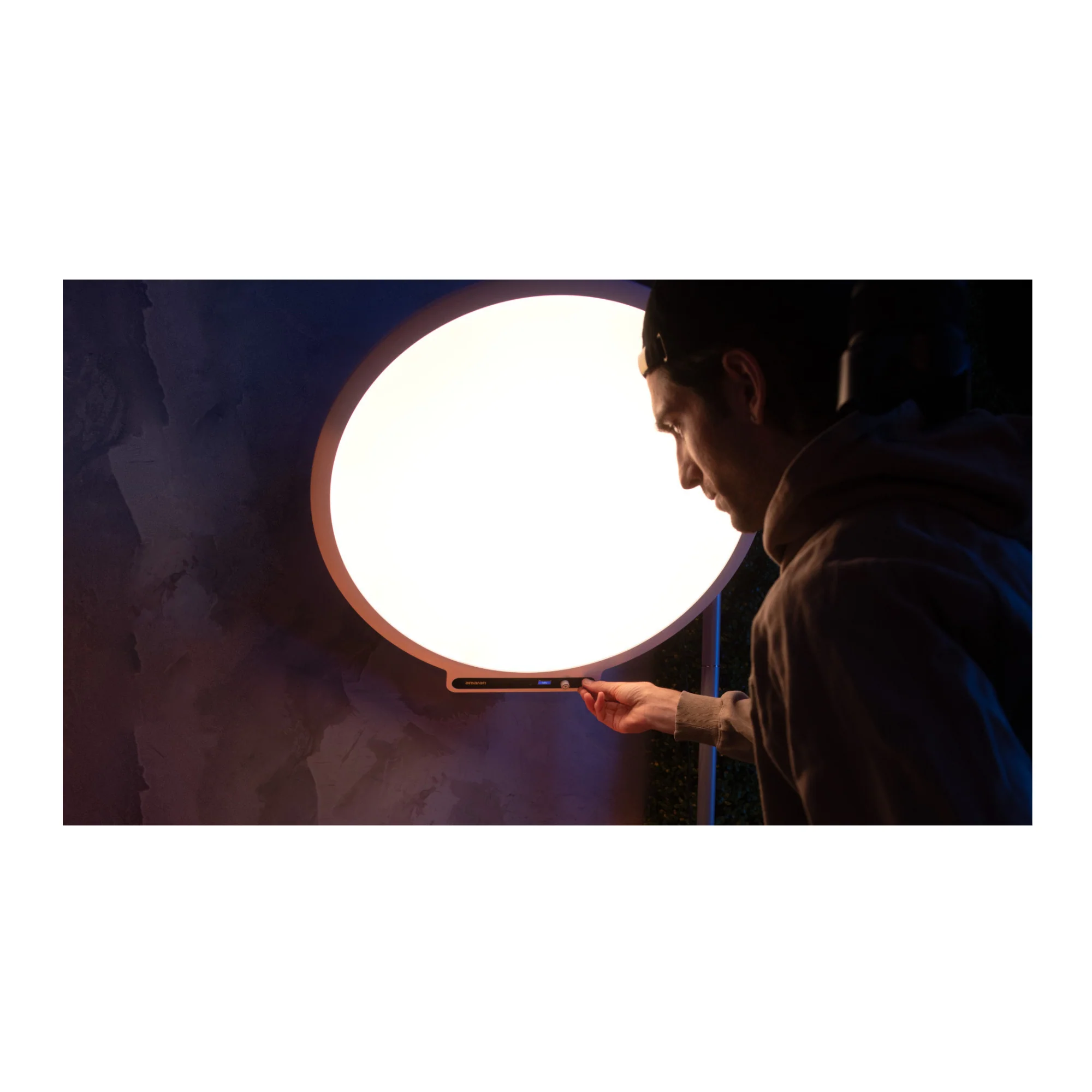 Amaran Verge Max App Controlled LED Video Light Panel Bundle with Soft grid - Image 5