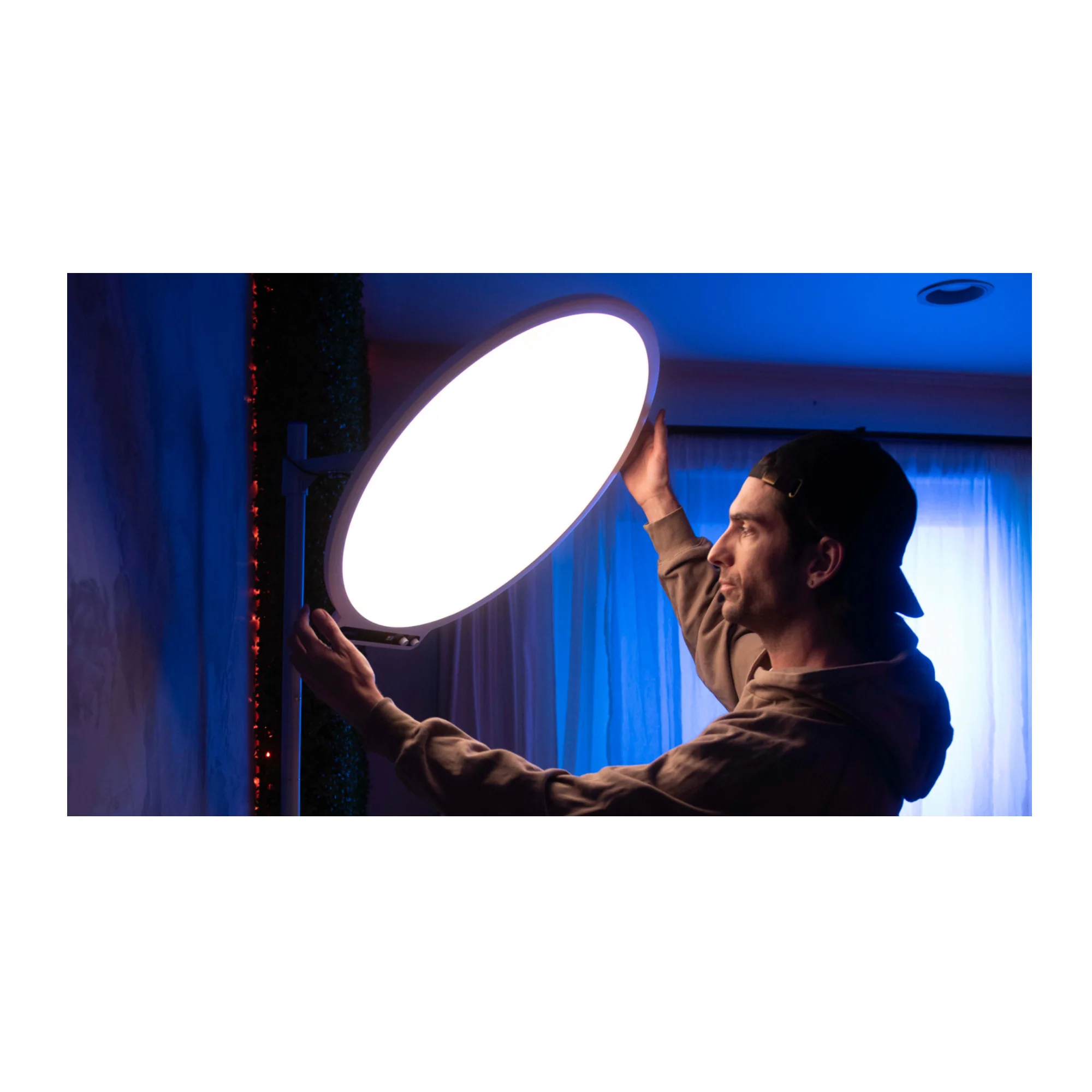 Amaran Verge Max App Controlled LED Video Light Panel Bundle with Soft grid - Image 6