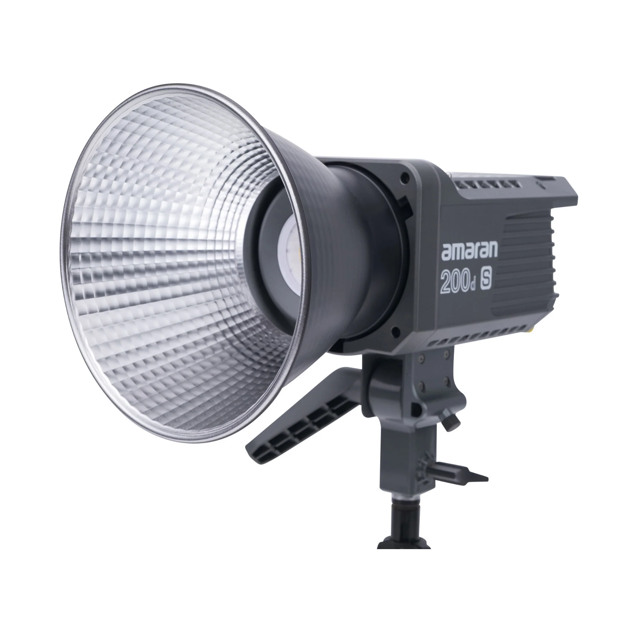 Aputure Amaran COB 200D S Point Source LED 200W Daylight with Full-Size Universal Bowens Mount - Image 4