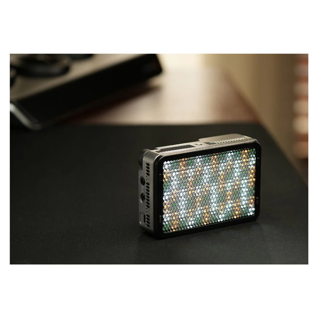 amaran Ace 25c Travel Ready Compact LED Light Creator Kit with Long-Lasting Battery (Silver) - Image 6