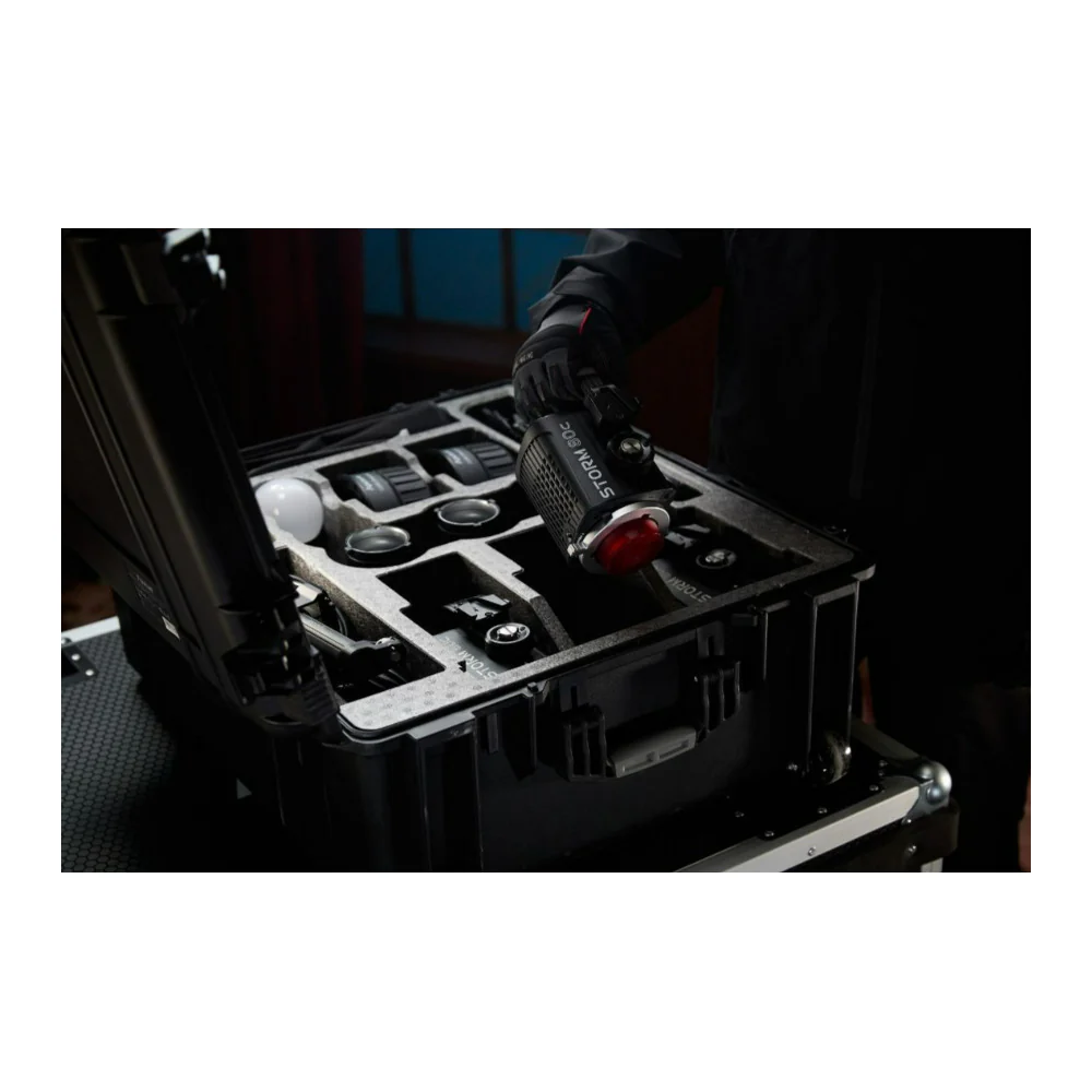 Aputure STORM 80c Portable 3-Light Kit with ProLock Hyper Reflector and Mount Protection Cover - Image 5