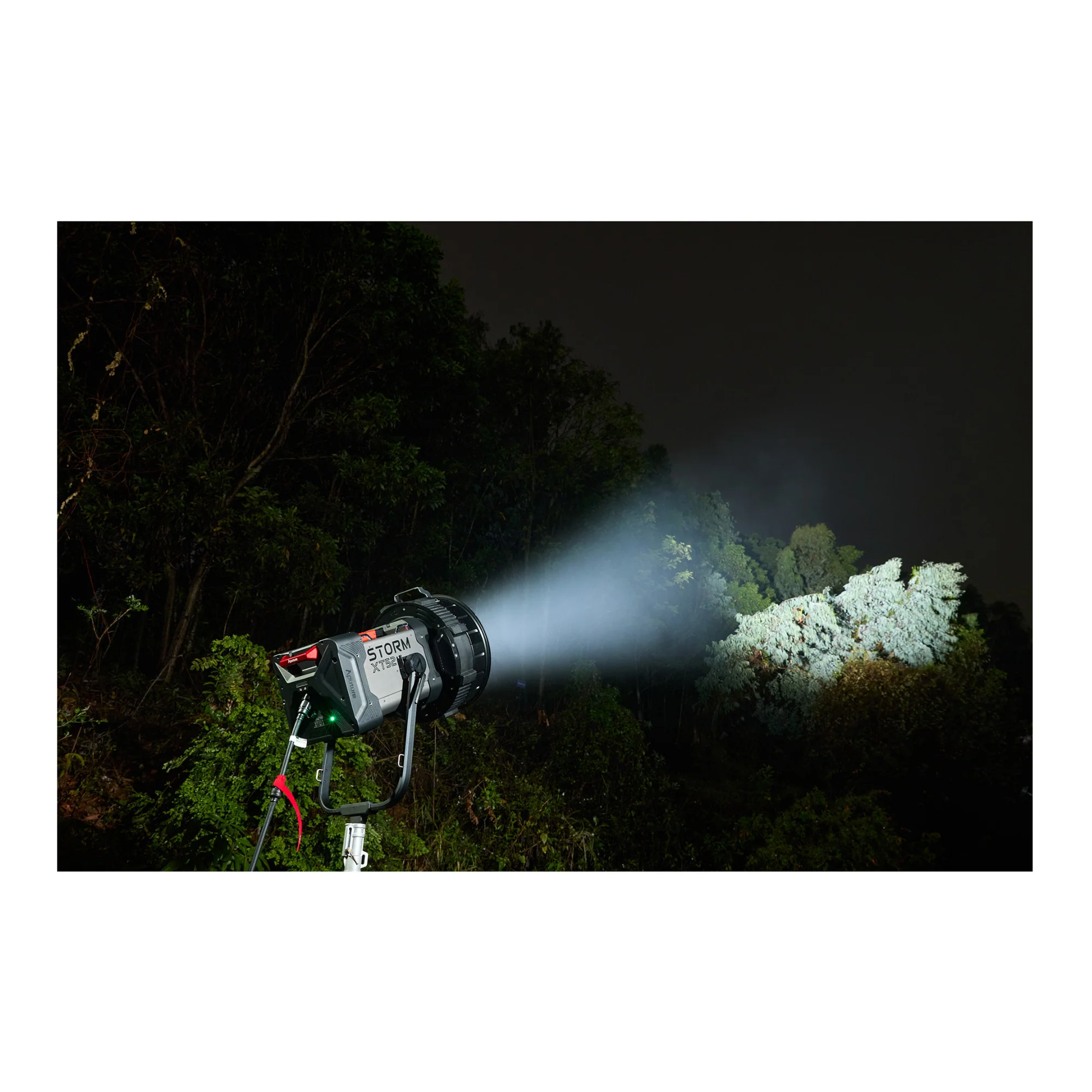 Aputure STORM XT52 5,200W Point-Source Full-White LED Monolight (Bare Leads) - Image 7