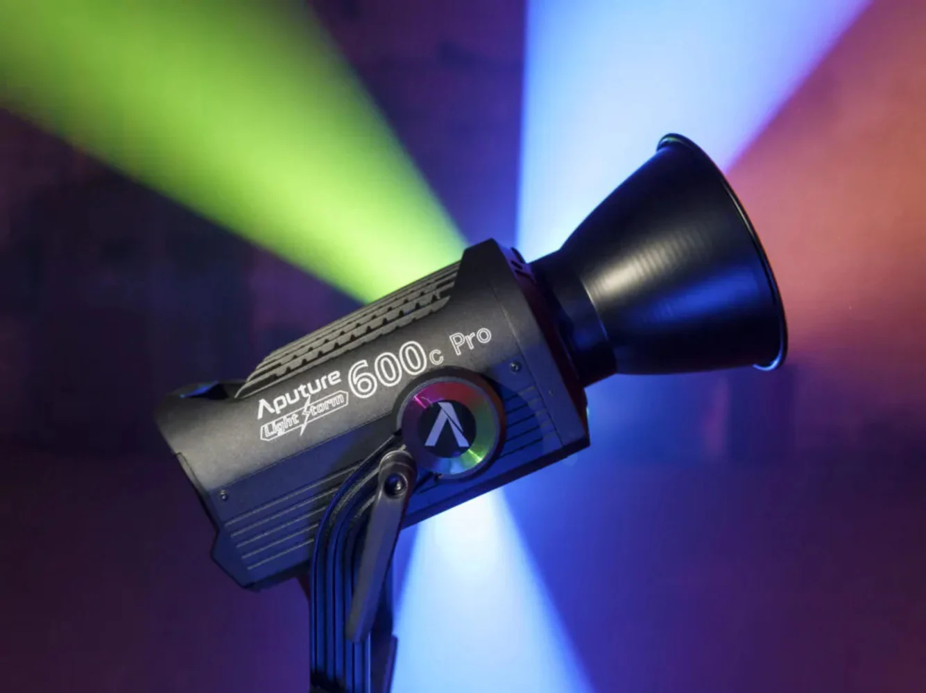 Aputure LS 600C PRO 600W Output RGBWW Full-Color Light with Hyper Reflector - Image 4
