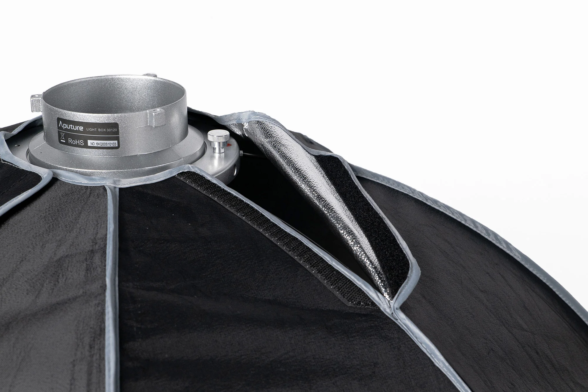 Aputure Light OctaDome 120 Octagonal Softbox (Bowens Mount) - Image 29