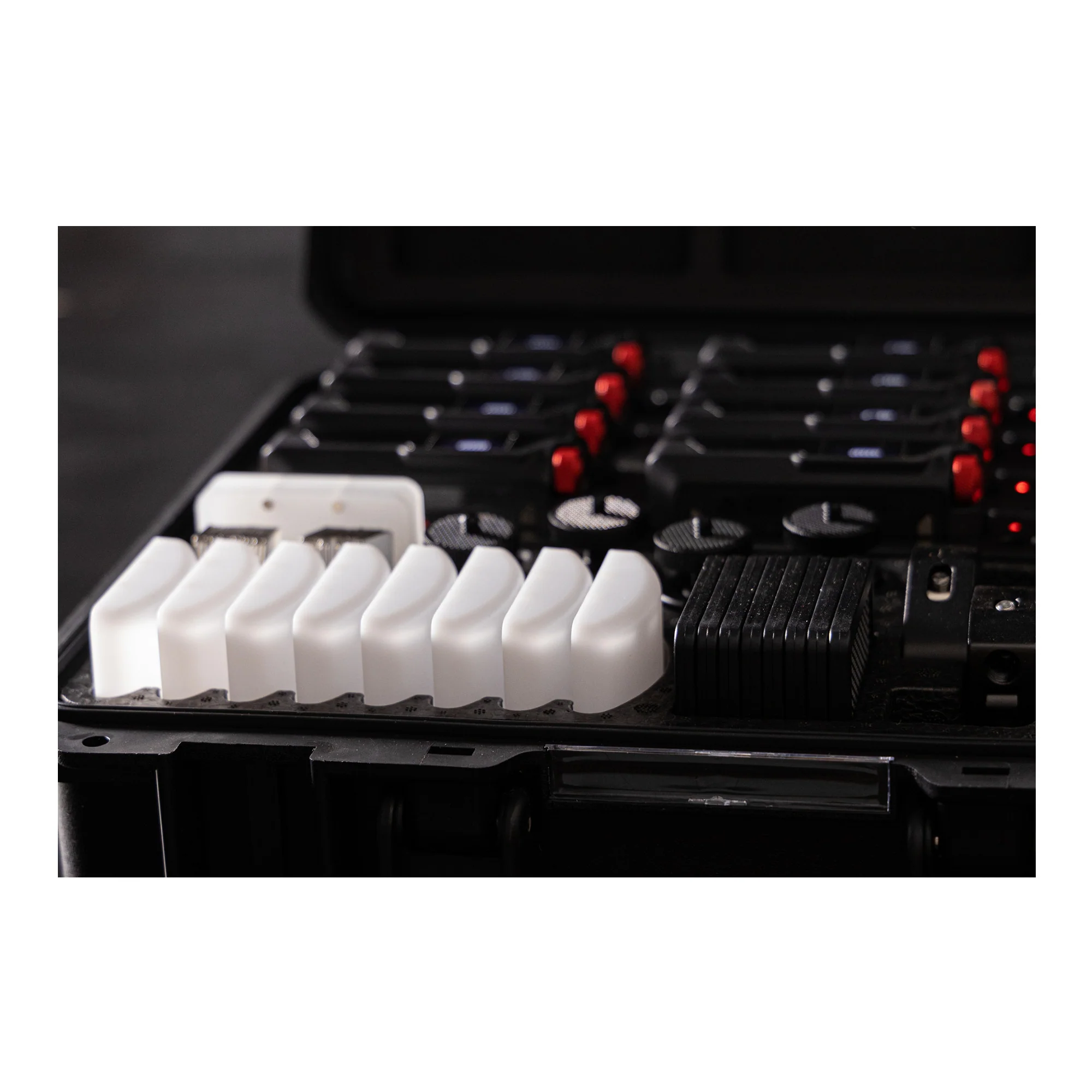 Aputure MC Pro 8 Light Kit - Image 34