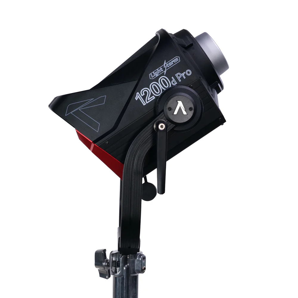 Aputure LS 1200d Pro LED Light Kit with Light Dome Mini III and Accessory Kit - Image 2