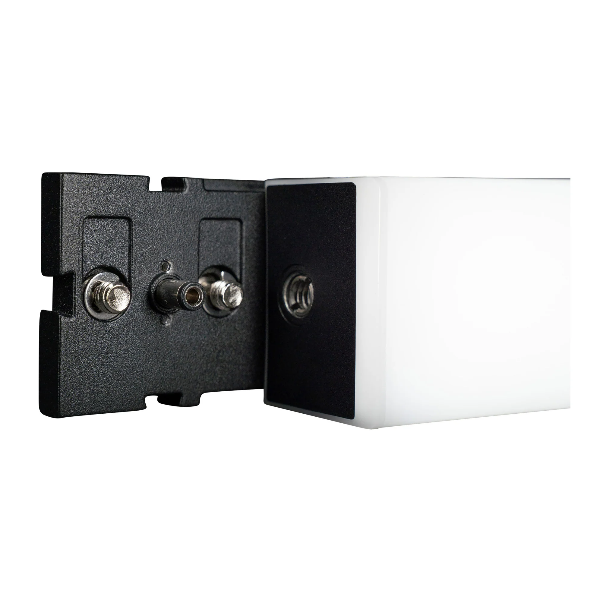 Aputure Infinibar PB6 Flexible, Wireless, Versatile, and Easy to Mount Pixel Bar with Battery - Image 4