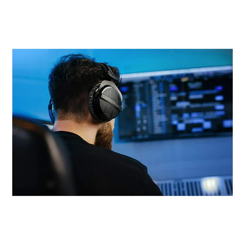 Beyerdynamic DT-990 Pro Acoustically Open Headphones (250 Ohms) - Image 10