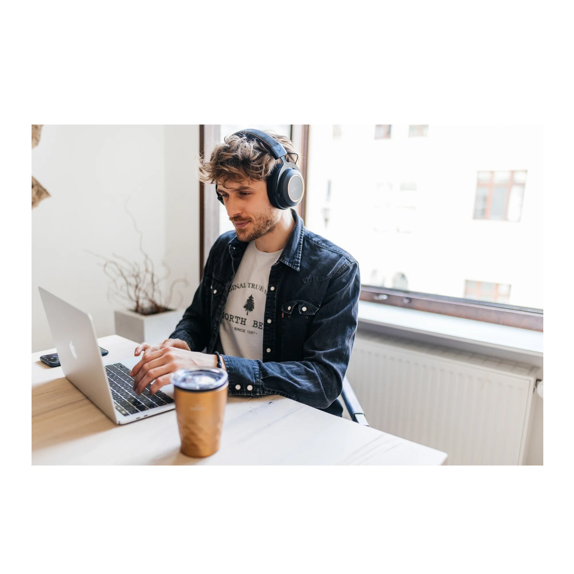 Beyerdynamic Amiron Wireless Copper Bluetooth Headphones - Image 2