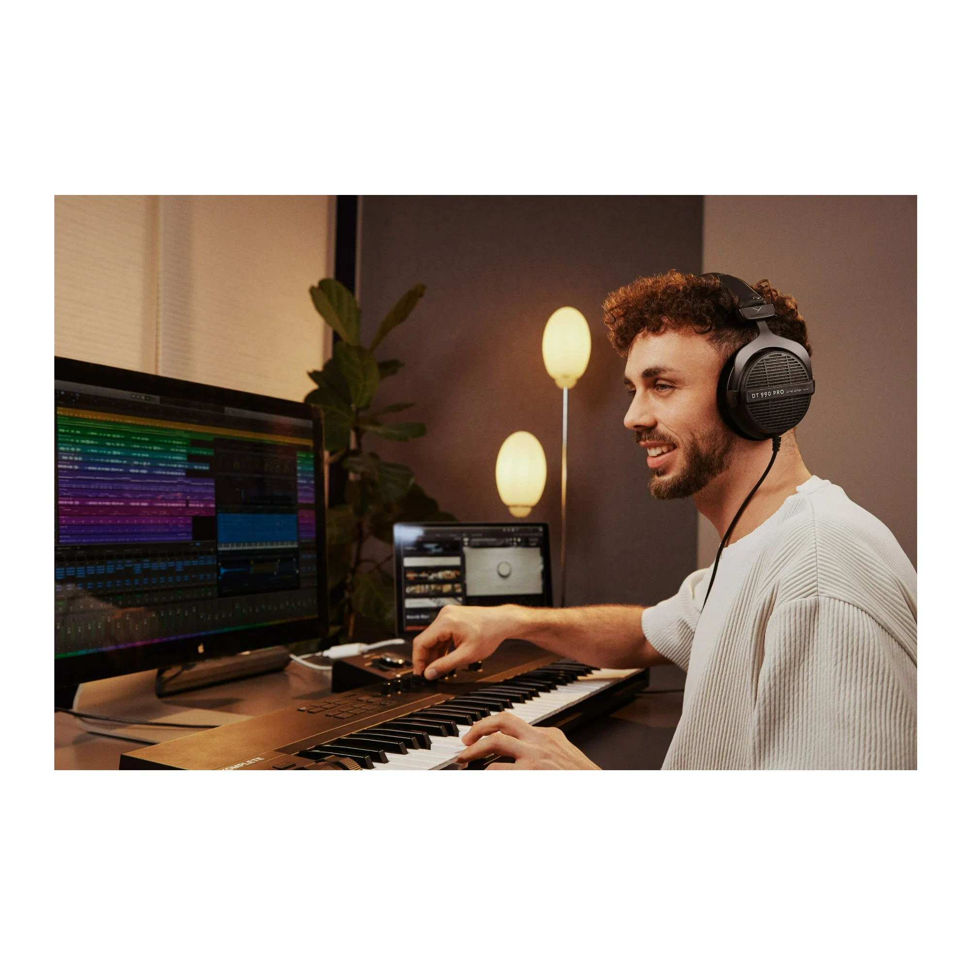 Beyerdynamic DT 990 PRO Studio Headphones (Ninja Black, Limited Edition) - Image 6