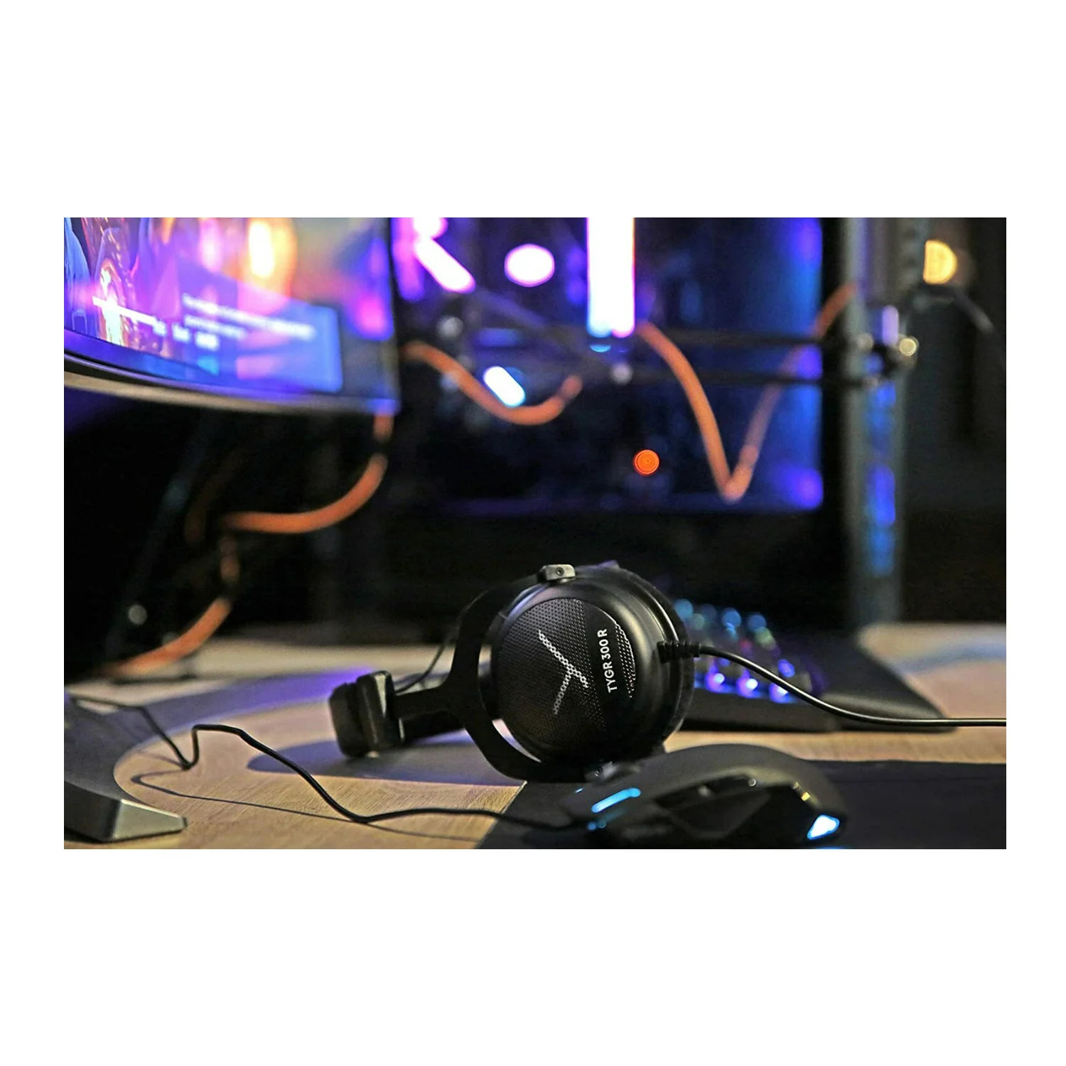 beyerdynamic TYGR 300 R Open-Back Gaming Headphones - Image 4