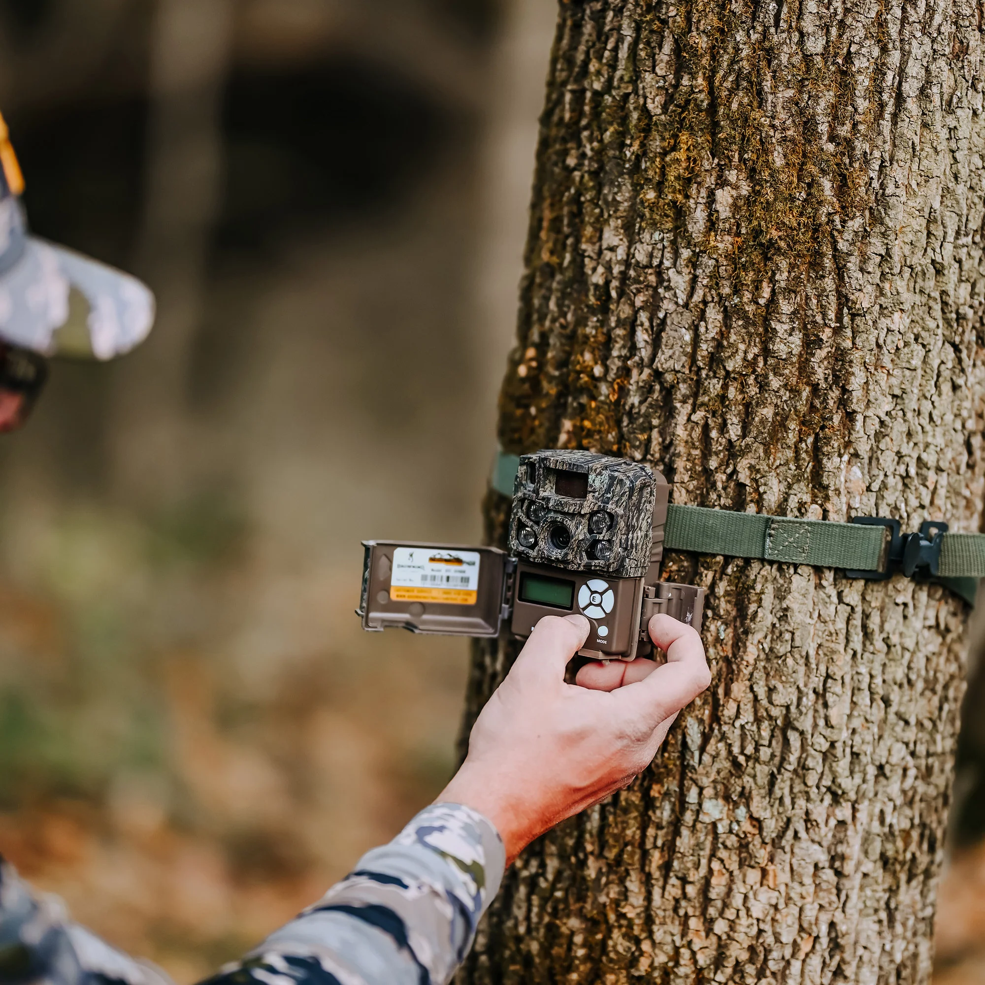 Browning Trail Camera Strike Force FHDR 40MP with Accessories Bundle - Image 6