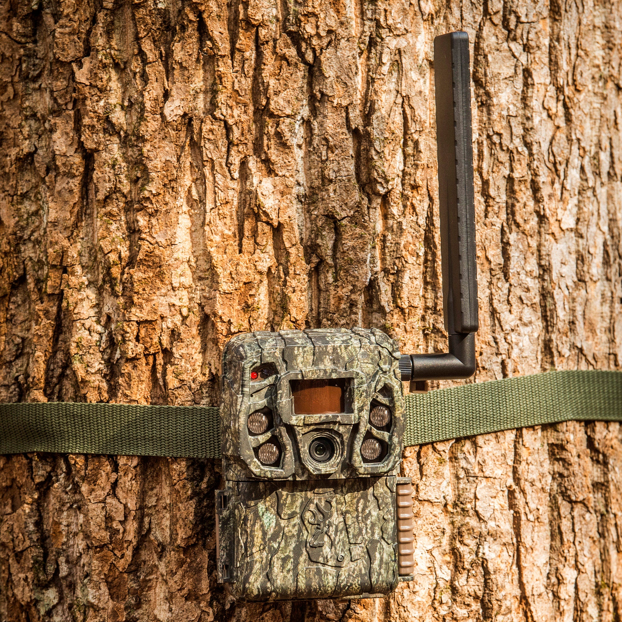 Browning Trail Camera Defender Wireless Vision Pro HD AI Trail Camera Bundle - Image 6