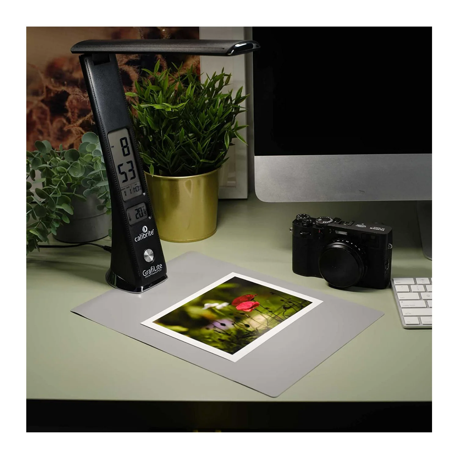 Calibrite GrafiLite CRI 95+ LED Professional Viewing Lamp with 3 Color Temperature Settings - Image 6