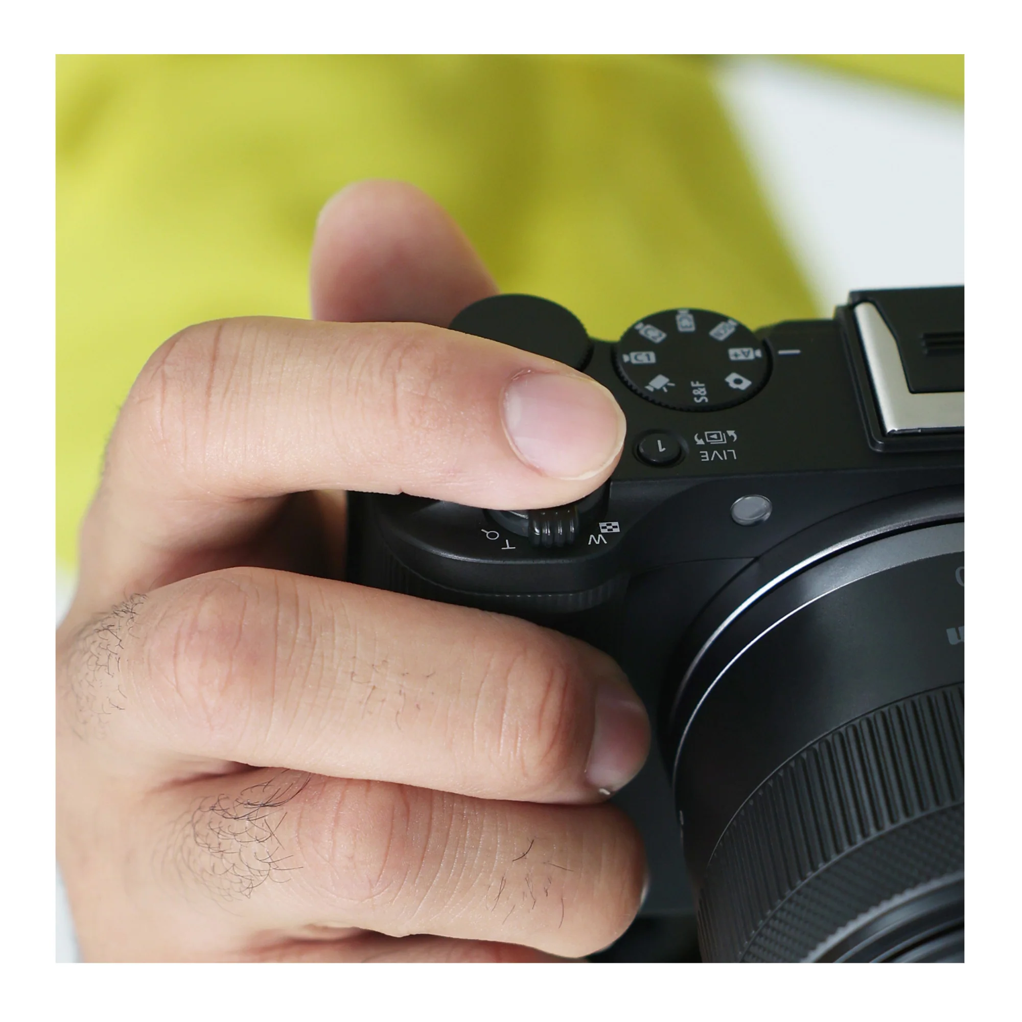 Canon EOS R50 V Mirrorless Camera with 14-30mm f/4-6.3 Lens - Image 12