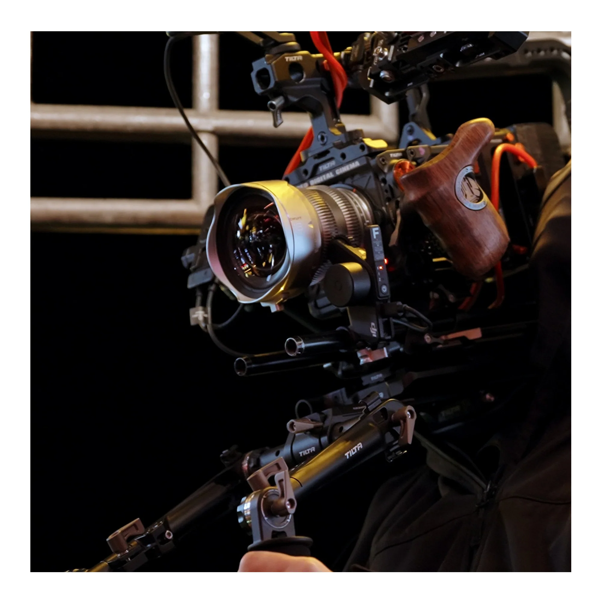 CHIOPT AURA 16mm T2.2 Cinema Lens (Sony E-Mount) Full-Frame with Cine Prime and Manual Focus - Image 7