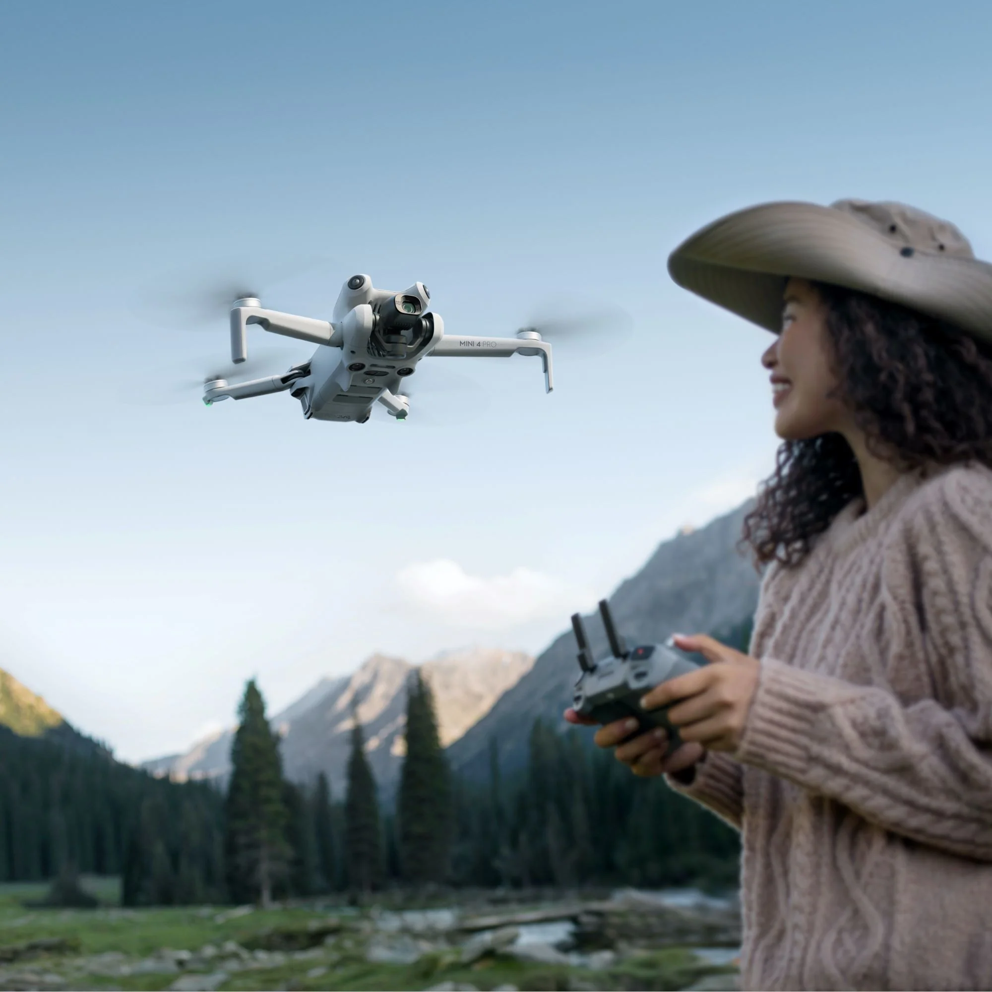 DJI Mini 4 Pro Drone with DJI RC-N2 Controller - Image 9