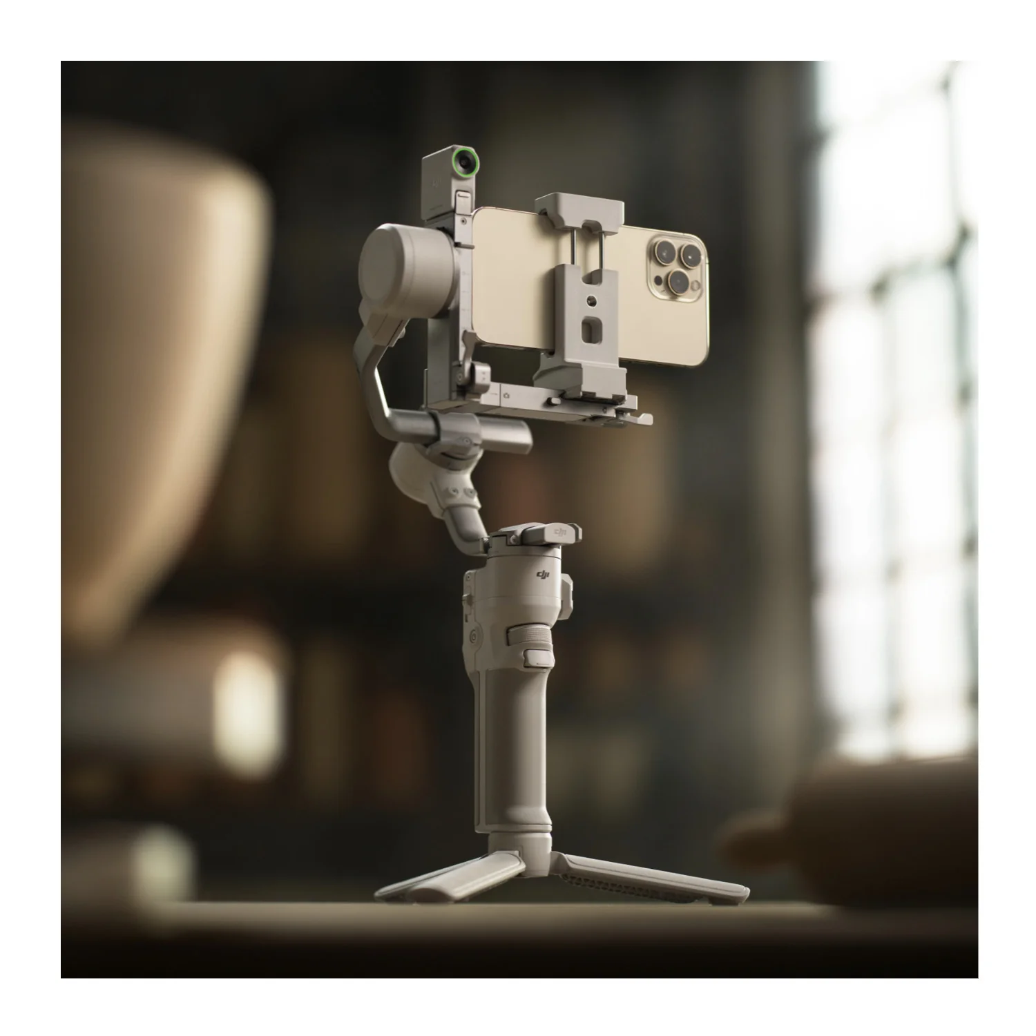 DJI RS 4 Mini Combo Gimbal Stabilizer for Cameras with Auto Axis Locks and Briefcase Handle - Image 6