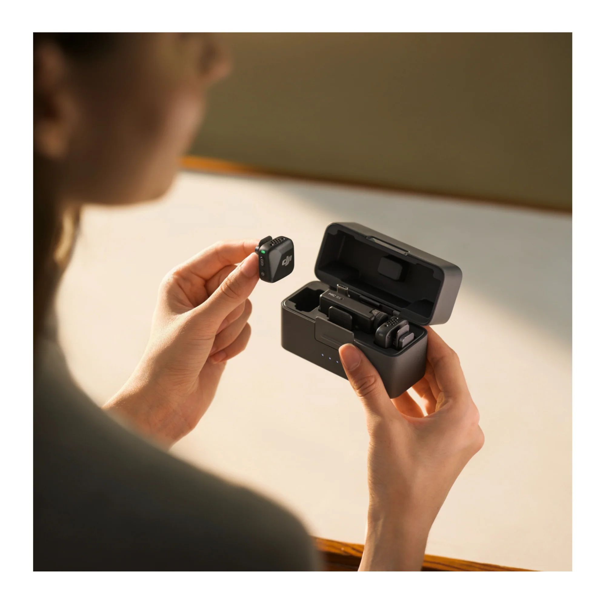 DJI Mic Mini (2 TX + 1 RX + Charging Case) with Wireless Portable Accessory - Image 7