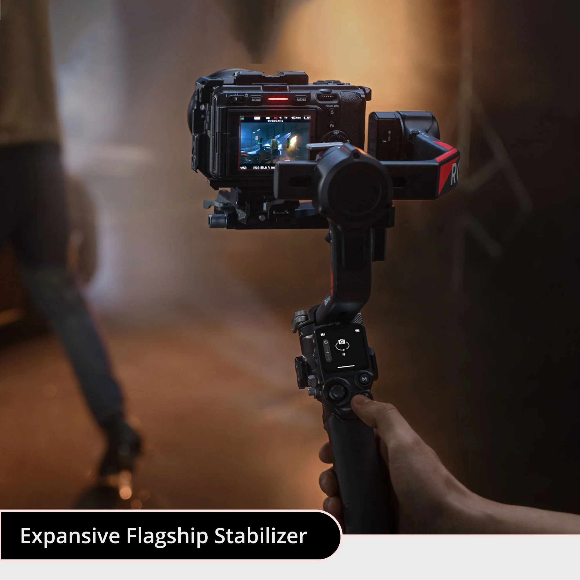 DJI RS 4 Pro Combo Flagship Stabilizer with 2nd-Gen Native Vertical Shooting with Hard Case Bundle - Image 5