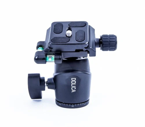 Dolica 60 inch Aluminum Alloy Proline Traveler Edition Tripod - Image 3