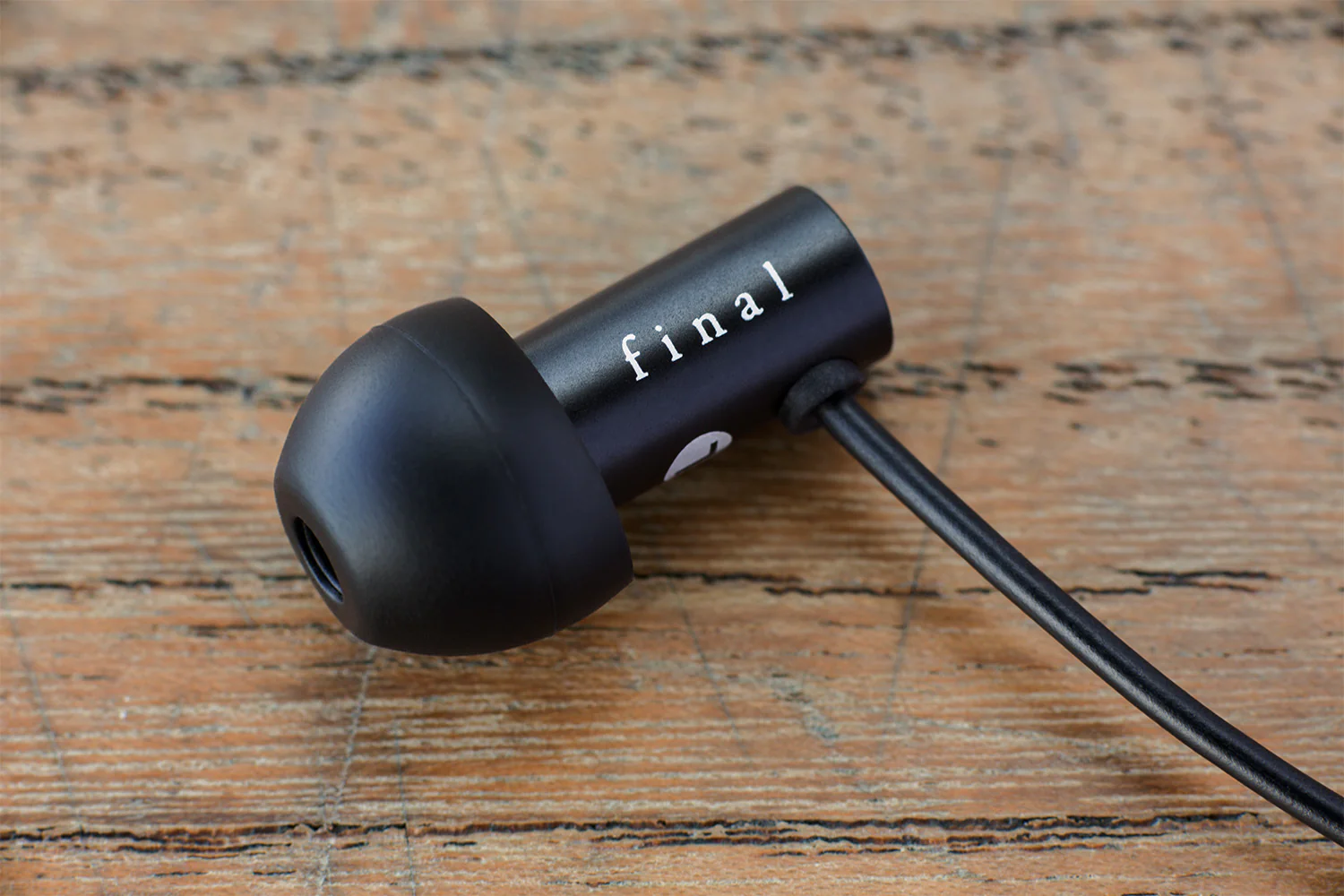 Final Audio Design E2000C High Resolution Earphones with Built-In Microphone - Image 4