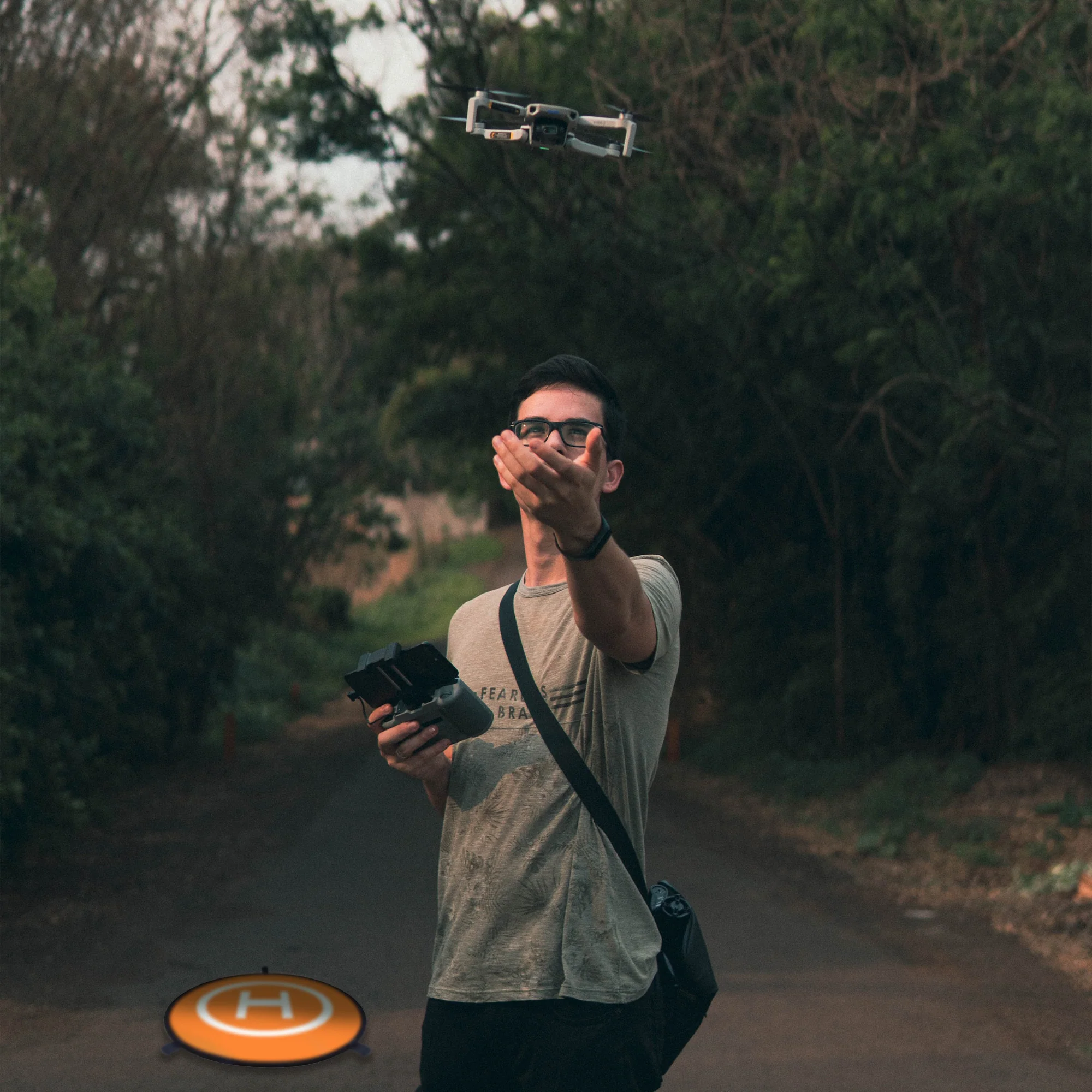 Focus Camera 30 inch Double-Sided Drone Landing Pad with Carrying Case for Universal FPV Quadcopters - Image 7