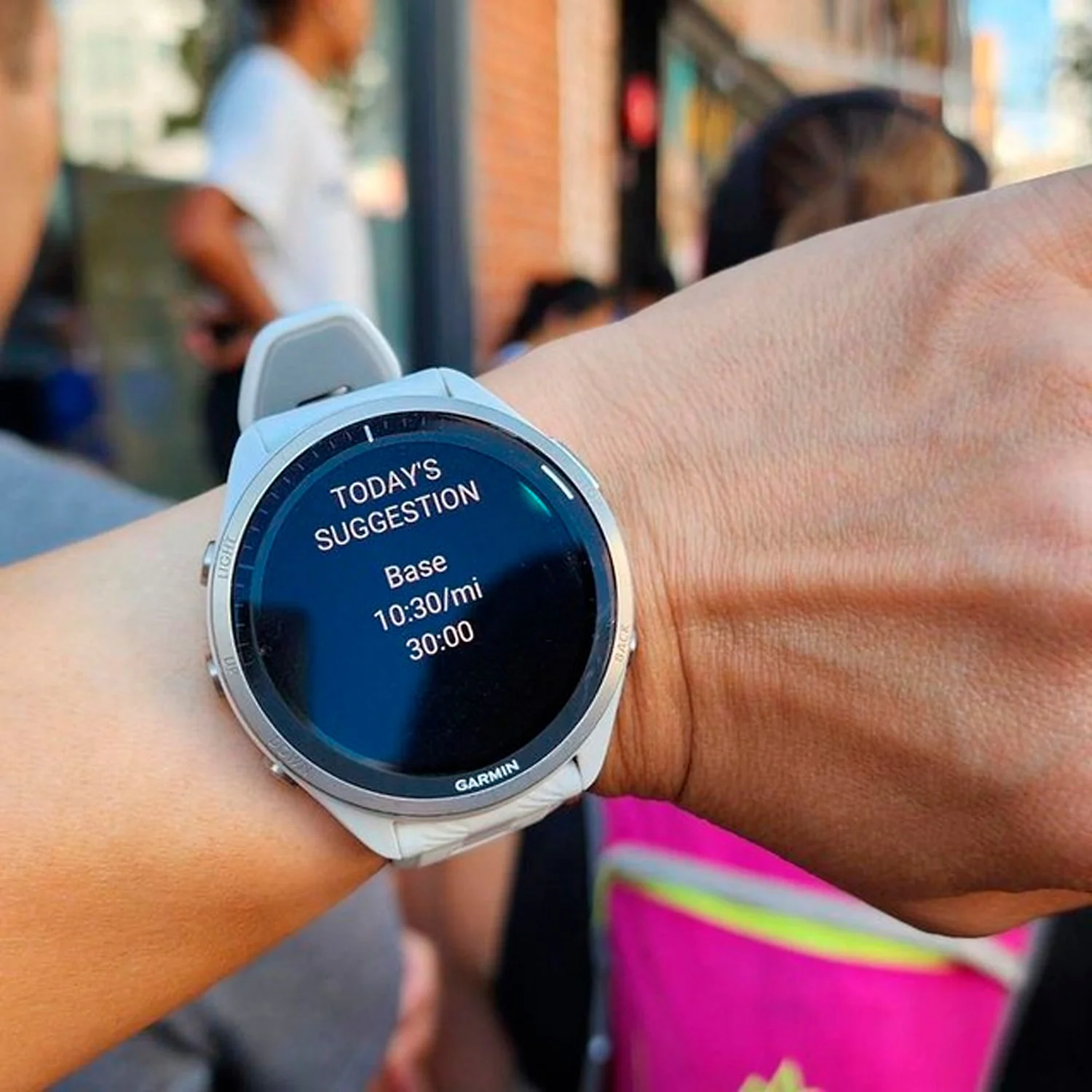 Garmin Forerunner 965 GPS 1.4-Inch Display Titanium Bezel Running Smartwatch with Power Bank Bundle - Image 8