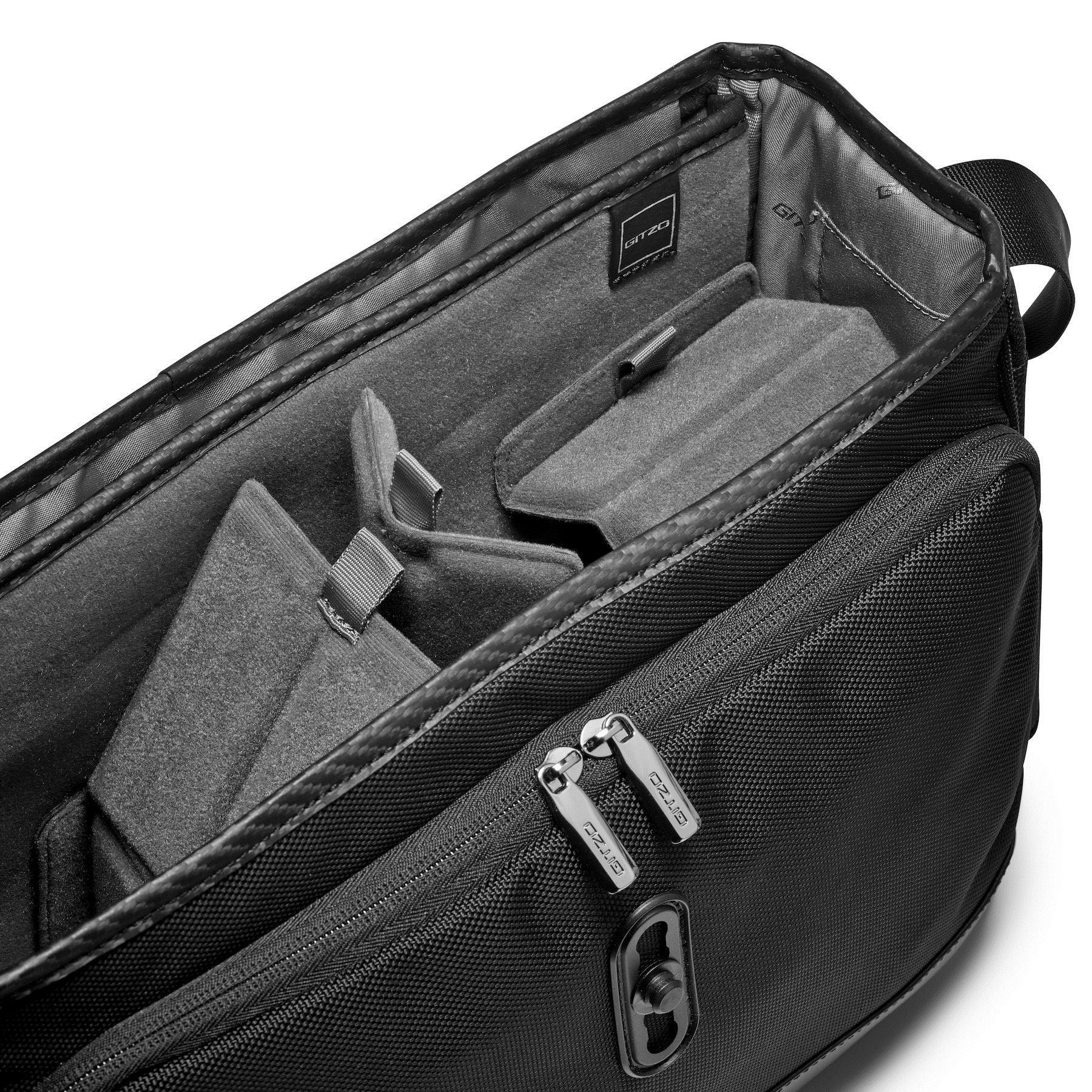 Gitzo Century Traveler Compact Camera Messenger Bag (Small) - Image 5
