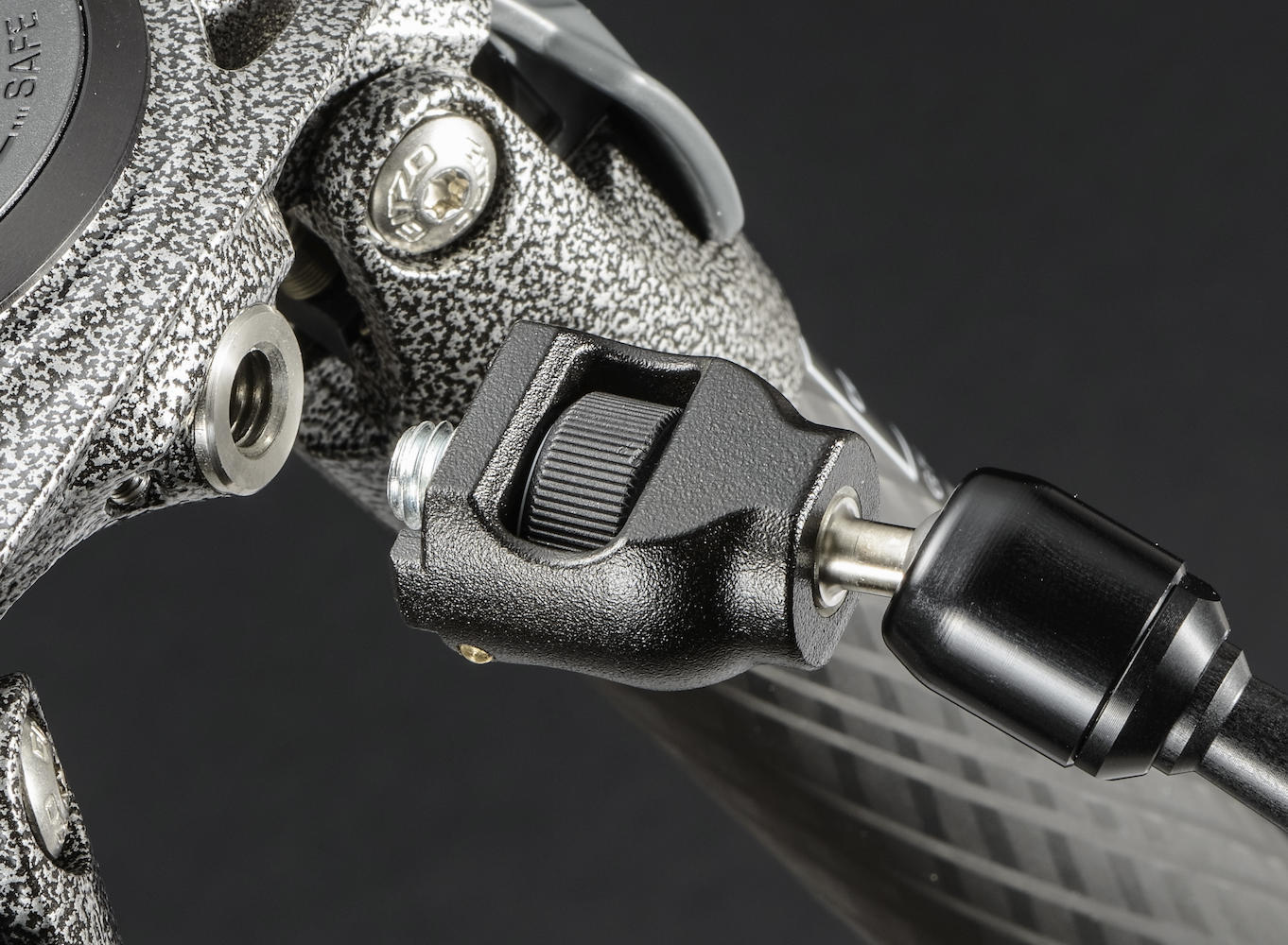 Gitzo Systematic Series 5 Carbon 3 Section Tripod - Image 4