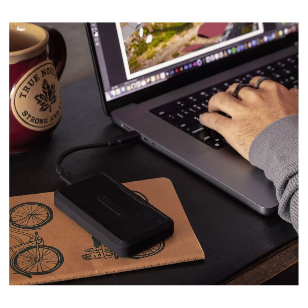 Glyph Atom Pro Portable Thunderbolt 3 NVMe SSD V2 with 2800 MBPS Transfer Speeds (4TB, Black) - Image 7