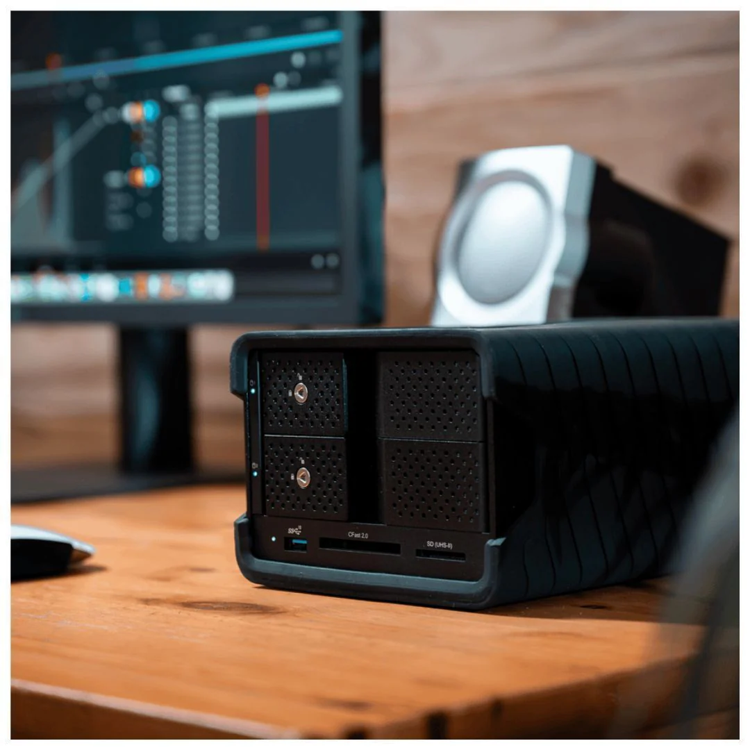 Glyph Blackbox Pro Raid Desktop Drive with USB-C 3.1 Gen2 Interface and 7200 RPM (16TB, Black) - Image 7