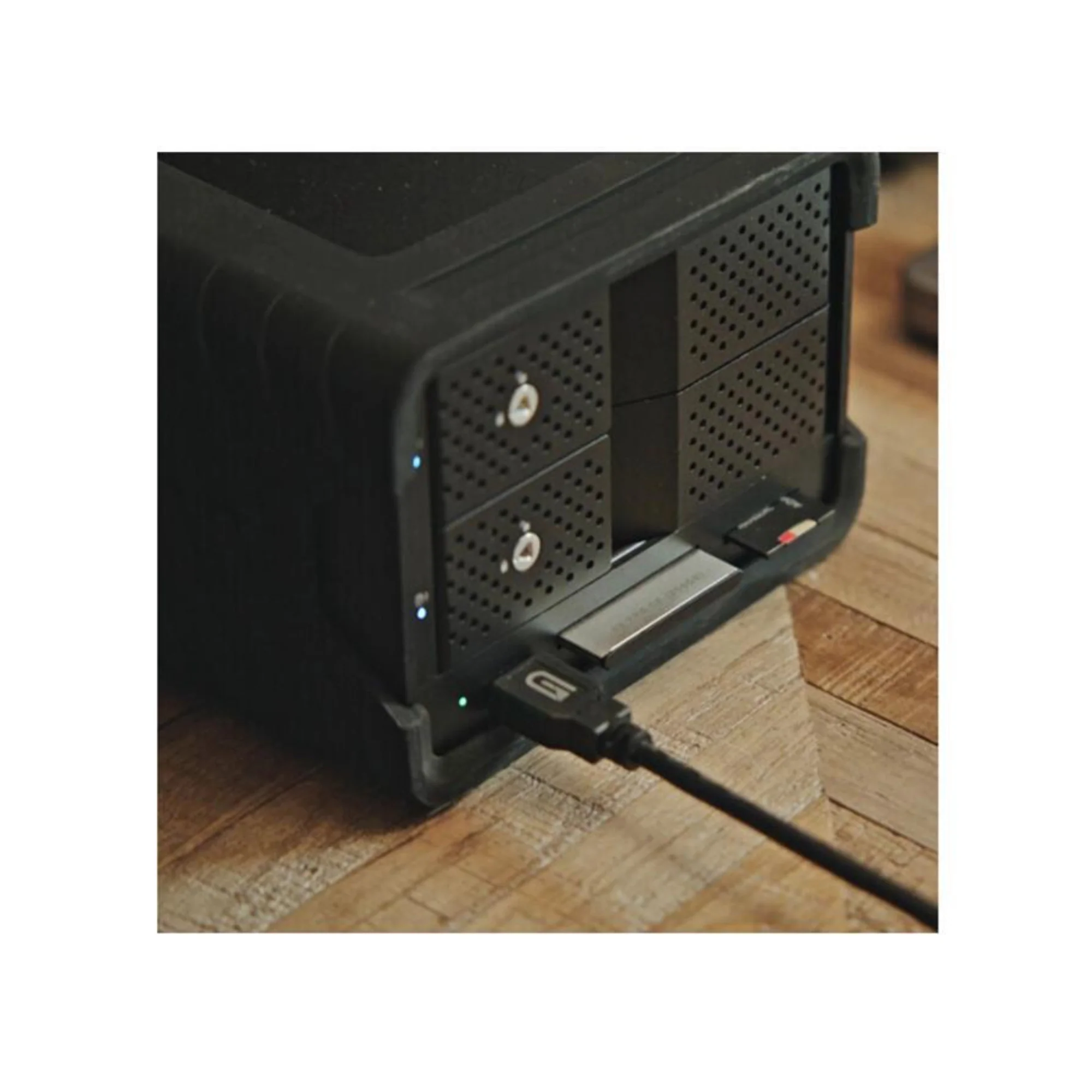 Glyph Blackbox PRO RAID 16TB Enterprise-Class External Drive with Thunderbolt 3 Hub (Black) - Image 3