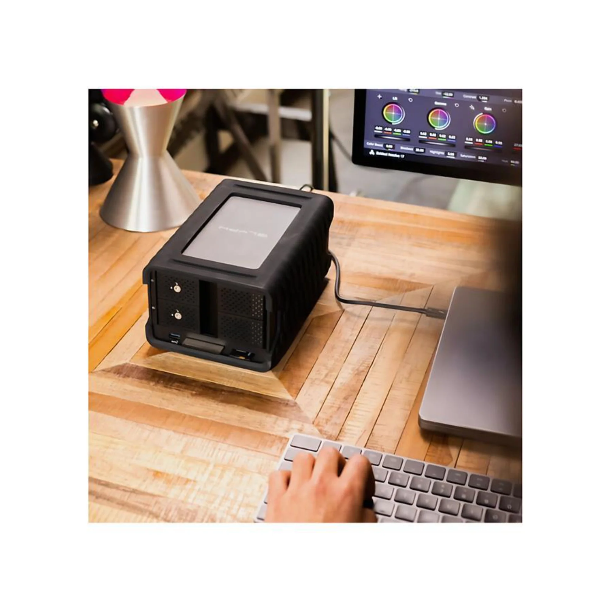 Glyph Blackbox PRO RAID 16TB Enterprise-Class External Drive with Thunderbolt 3 Hub (Black) - Image 4