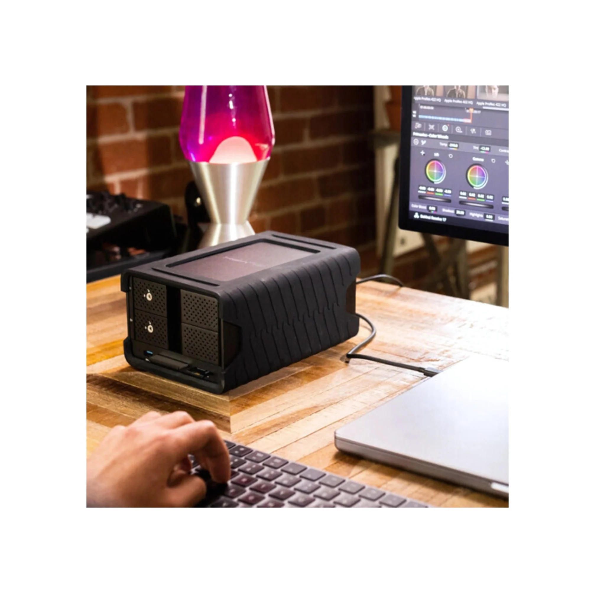 Glyph Blackbox PRO RAID 16TB Enterprise-Class External Drive with Thunderbolt 3 Hub (Black) - Image 5