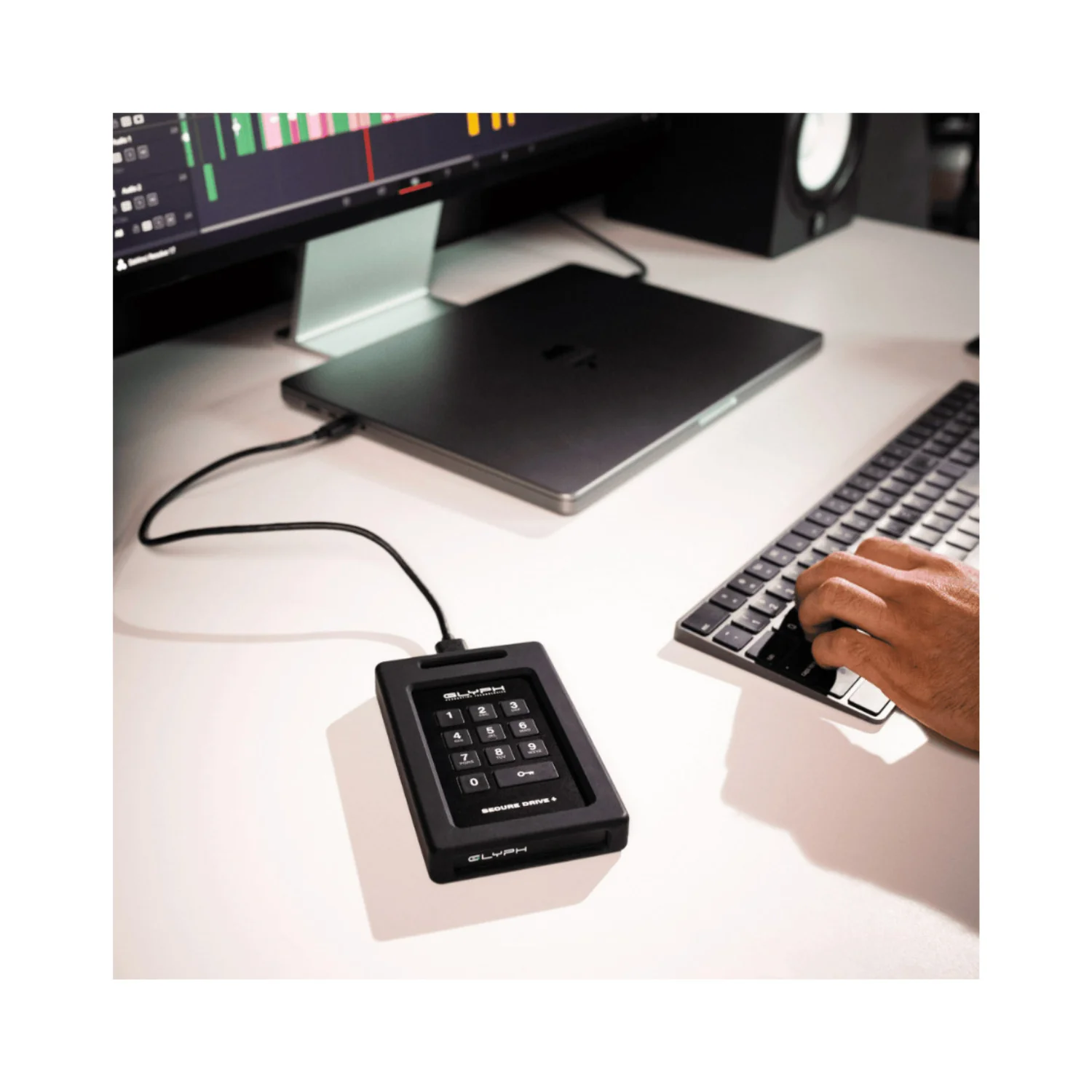 SecureDrive Plus Keypad, Bus-powered, USB-Micro B / USB-C - Image 5