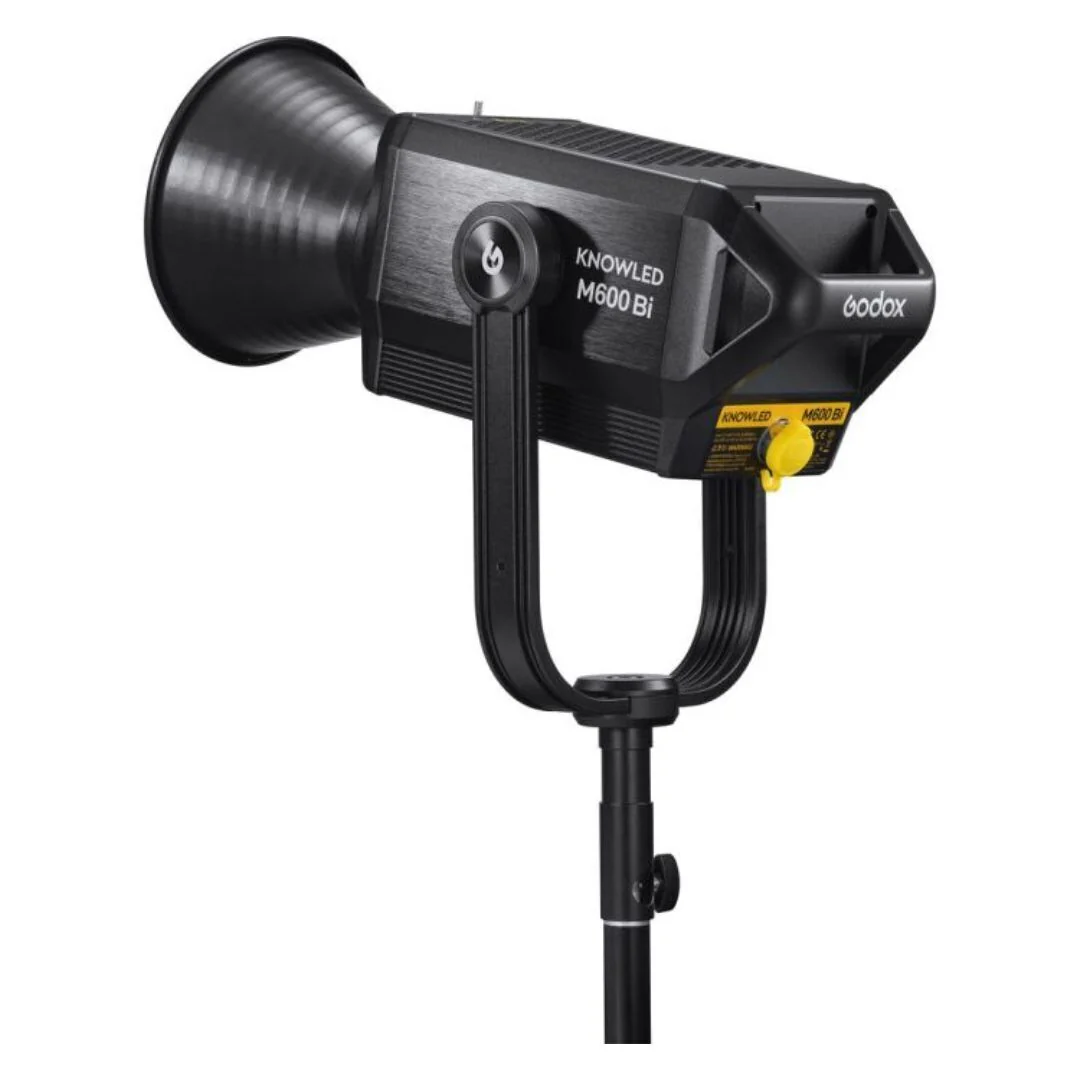 Godox Knowled M600Bi 2.4-Inch LED Light with 7 Built-In Cinematic FX Effects and Ergonomic Design - Image 4