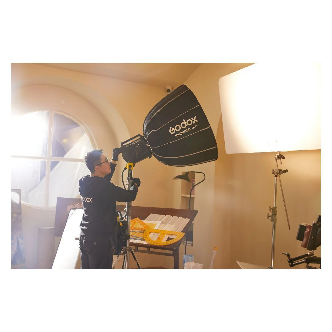 Godox Knowled MG 1200Bi IP54 Weather-Resistant LED Light with 1200W Output and Built-In FX Effects - Image 7