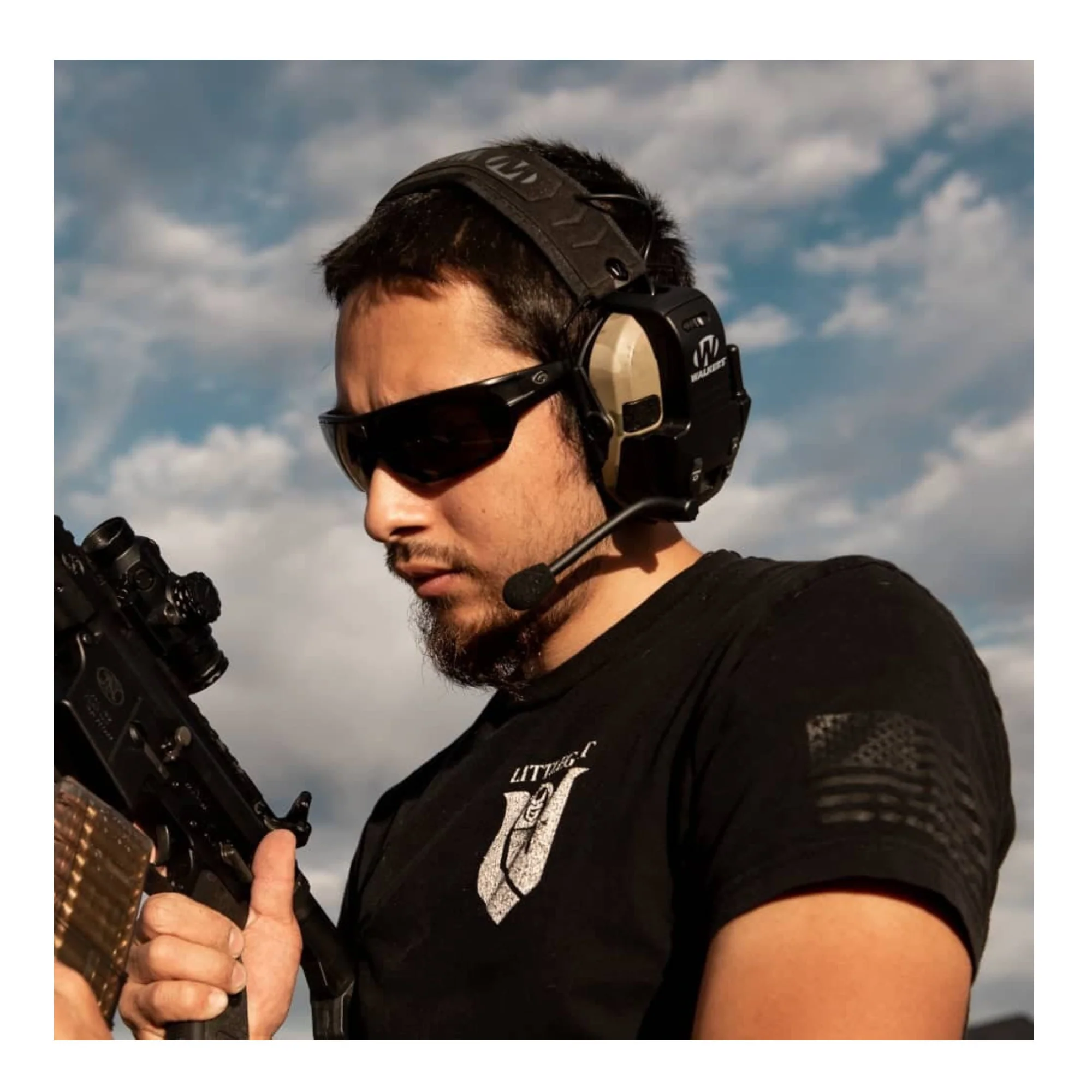 Walkers Razor Walkie Talkie with Hands-Free 2-3 Mile Range Seamless Integration and Razor Muffs - Image 5