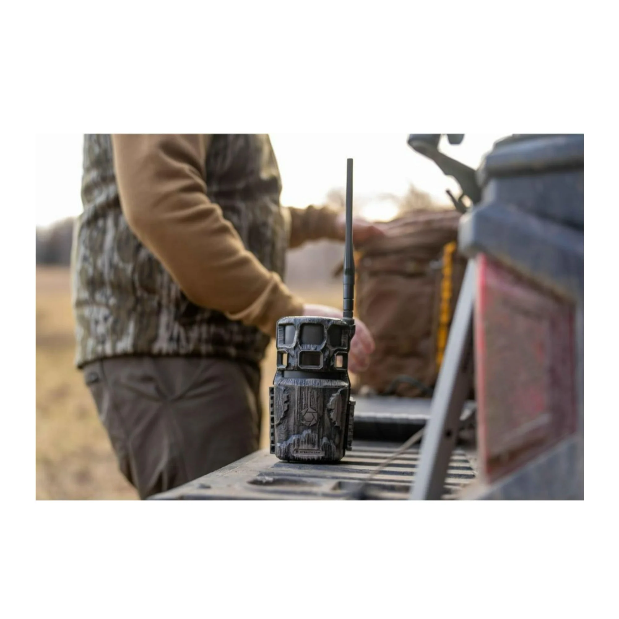 Stealth Cam Revolver Pro 2.0 360 Degree 40MP Brown Trail Camera Bundle - Image 9