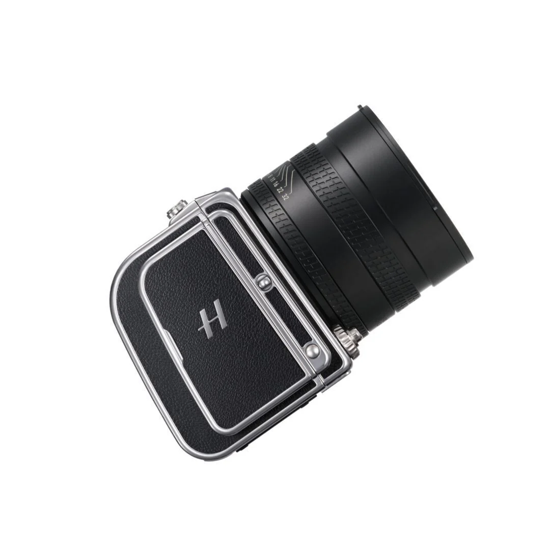 Hasselblad 907X 100C 100-Megapixel Medium Format Camera with BSI CMOS Sensor, PDAF, and 1 TB SSD - Image 4