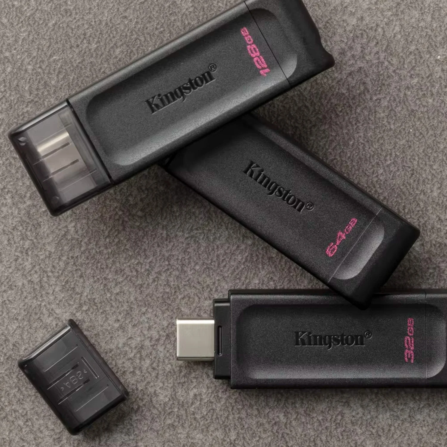 Kingston DataTraveler 70 USB 3.2 Flash Drive with Lightweight Design (64GB, Black, 20-Pack) Bundle - Image 7