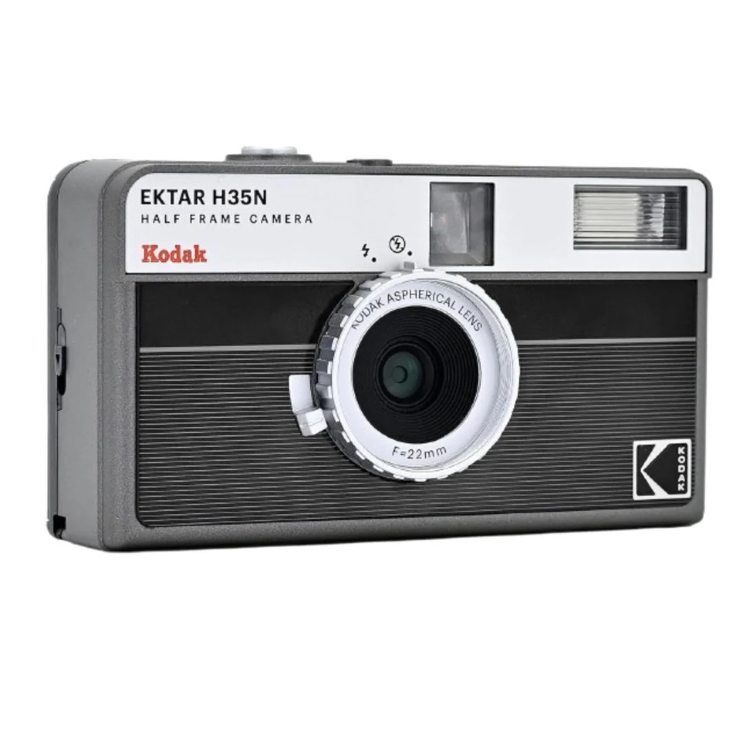 Kodak Ektar H35N 35mm Half Frame Film Camera Bundle with Ultramax 400 24 Exp Film (Striped Black) - Image 3
