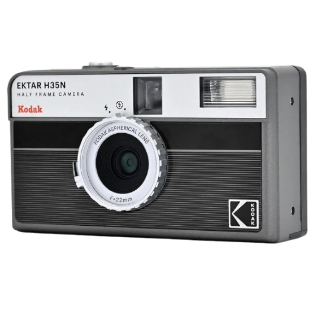 Kodak Ektar H35N 35mm Half Frame Film Camera Bundle with Ultramax 400 24 Exp Film (Striped Black) - Image 4