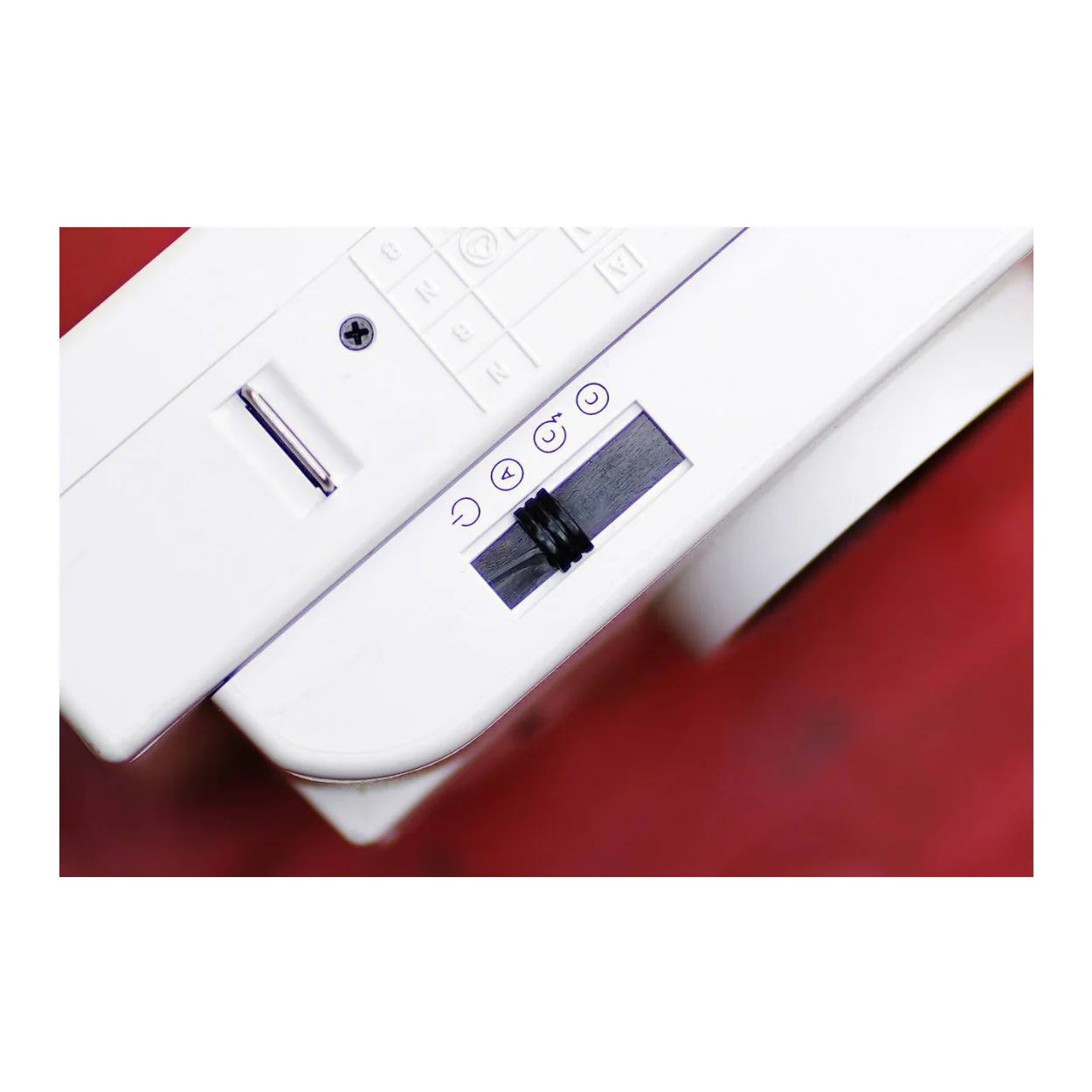 Lomography Instant Automatic 35 mm Focal Length Camera Bora Bora Edition for Photographers (White) - Image 4
